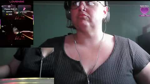 Snapshot of angelbaby582 chatting on 01-15-26, 08:30 Angel online show from 01-15-26, 08:30