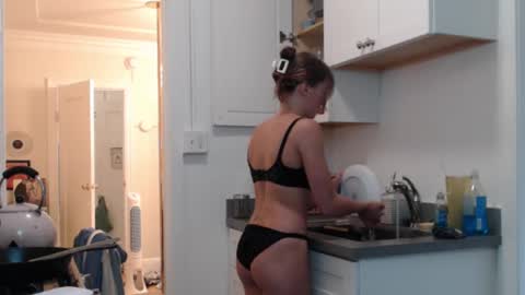 Snapshot of angelbabyvictoria chatting on 09-11-25, 12:00 Fern4Ever online show from 09-11-25, 12:00