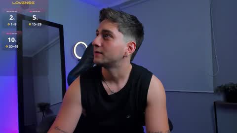 Snapshot of angelbell19 chatting on 10-22-25, 02:01 angelbell19 online show from 10-22-25, 02:01