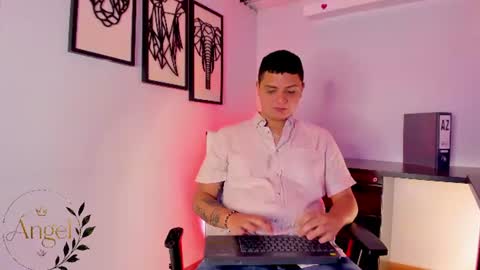 angelblue   online show from 07-20-26, 07:49