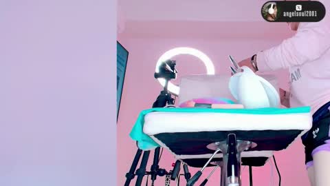 angel online show from 02-05-26, 08:19