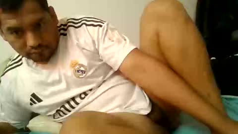 angeldavid90 online show from 01-08-26, 05:37