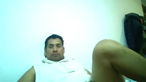 Snapshot of angeldavid90 chatting on 04-18-26, 04:05 angeldavid90 online show from 04-18-26, 04:05