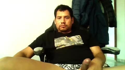 Snapshot of angeldavid90 chatting on 05-08-26, 04:56 angeldavid90 online show from 05-08-26, 04:56