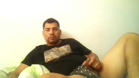 Snapshot of angeldavid90 chatting on 05-30-26, 04:37 angeldavid90 online show from 05-30-26, 04:37