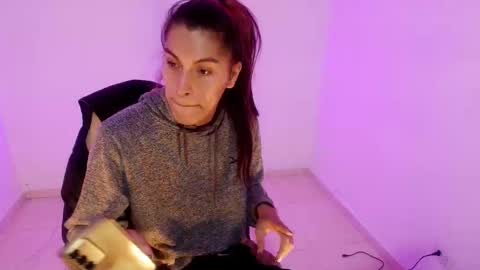 angele online show from 03-23-26, 07:18