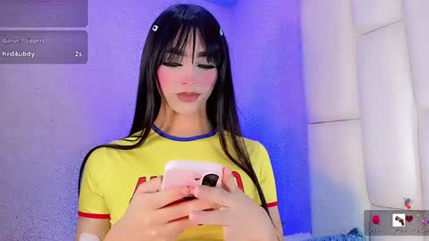 Snapshot of angeles_bust chatting on 06-27-26, 08:58 angeles_bust online show from 06-27-26, 08:58