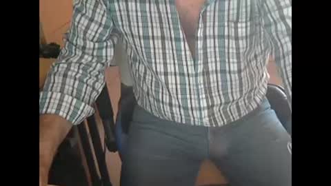 Snapshot of angelgarcia269 chatting on 03-11-25, 05:57 angelgarcia269 online show from 03-11-25, 05:57