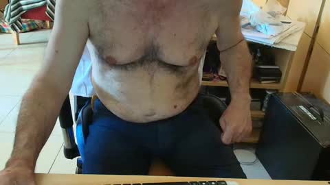 Snapshot of angelgarcia269 chatting on 11-14-25, 11:53 angelgarcia269 online show from 11-14-25, 11:53