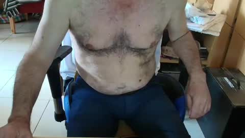 Snapshot of angelgarcia269 chatting on 11-16-25, 12:00 angelgarcia269 online show from 11-16-25, 12:00