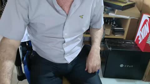 Snapshot of angelgarcia269 chatting on 11-29-25, 03:04 angelgarcia269 online show from 11-29-25, 03:04