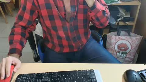 Snapshot of angelgarcia269 chatting on 05-16-26, 12:18 angelgarcia269 online show from 05-16-26, 12:18