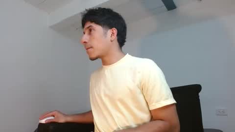 Snapshot of angelhil chatting on 10-07-25, 02:09 Angel of littlebandido online show from 10-07-25, 02:09