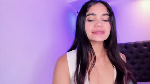 Snapshot of angeli_rivera chatting on 11-30-25, 04:22 Angeli online show from 11-30-25, 04:22