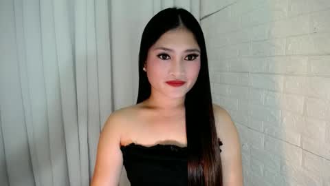 Snapshot of angelic_girlxx chatting on 02-10-25, 10:31 Angie online show from 02-10-25, 10:31