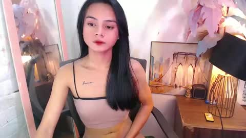 Snapshot of angelickath chatting on 01-25-25, 01:43 kath online show from 01-25-25, 01:43