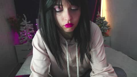 Angelika Rouge online show from 01-26-25, 03:36