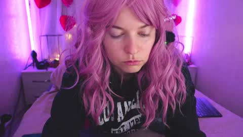 Snapshot of angelika_rouge chatting on 03-06-26, 10:56 Angelika Rouge online show from 03-06-26, 10:56