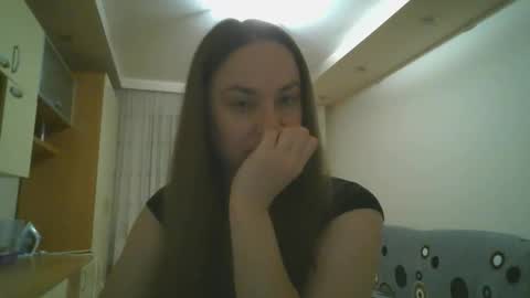 Snapshot of angelina_26 chatting on 10-17-25, 06:43 Angelina 26 online show from 10-17-25, 06:43