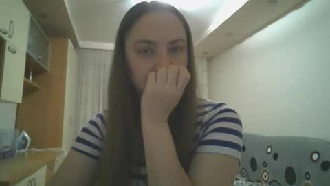 Angelina 26 online show from 10-18-25, 09:04