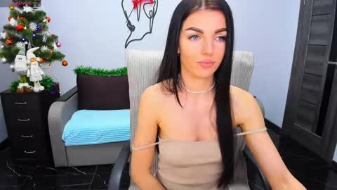 Snapshot of angelina_clark chatting on 12-28-24, 04:09 Angelina online show from 12-28-24, 04:09