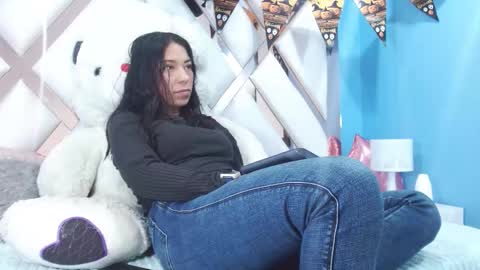 Snapshot of angelina_ny chatting on 10-20-25, 01:33 ANGELINA online show from 10-20-25, 01:33