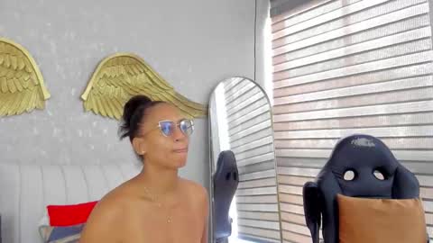 Snapshot of angelina_ruspoli chatting on 03-01-26, 02:08 Angelina online show from 03-01-26, 02:08