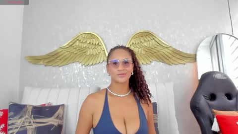 Snapshot of angelina_ruspoli chatting on 04-28-26, 05:29 Angelina online show from 04-28-26, 05:29