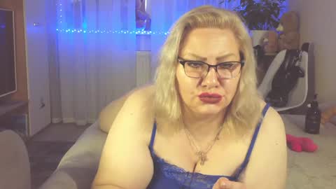 AngelinaGlam online show from 12-14-24, 11:07