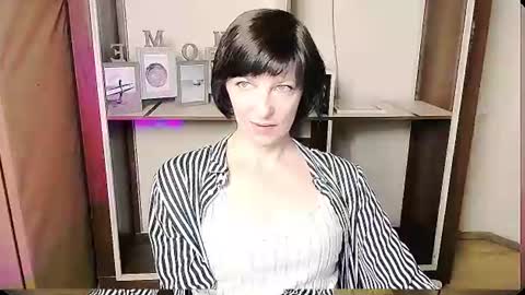 Snapshot of angelinalov_ chatting on 06-12-26, 07:51 Angelina online show from 06-12-26, 07:51