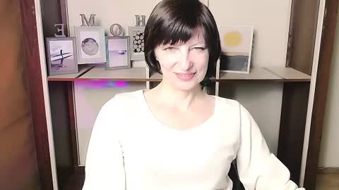 Snapshot of angelinalov_ chatting on 06-24-26, 07:29 Angelina online show from 06-24-26, 07:29