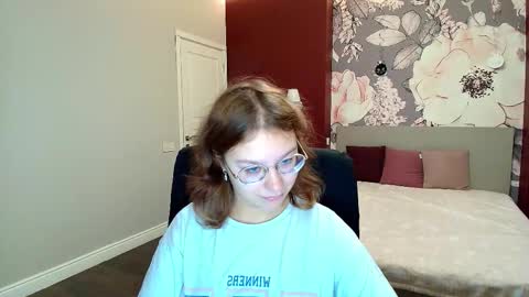 AngelinaLow online show from 09-30-25, 11:26