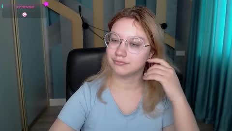 AngelinaLow online show from 02-02-26, 12:15