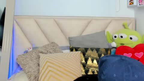 Snapshot of angeline__smith chatting on 12-06-24, 10:27 Angeline Smith online show from 12-06-24, 10:27