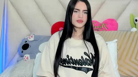 Snapshot of angeline__smith chatting on 12-11-24, 06:04 Angeline Smith online show from 12-11-24, 06:04