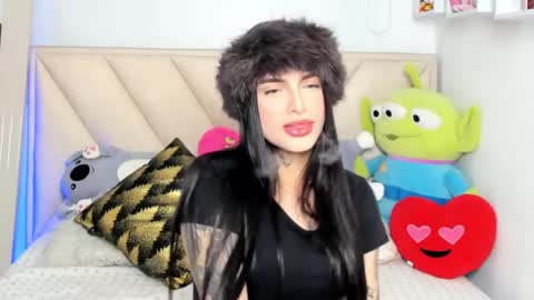 Snapshot of angeline__smith chatting on 12-13-24, 08:41 Angeline Smith online show from 12-13-24, 08:41