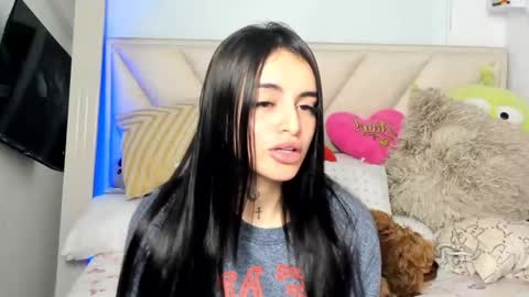 Snapshot of angeline__smith chatting on 02-28-25, 10:09 Angeline Smith online show from 02-28-25, 10:09