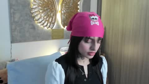 Snapshot of angeline__smith chatting on 11-01-25, 01:29 Angeline Smith online show from 11-01-25, 01:29