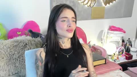 Snapshot of angeline__smith chatting on 11-20-25, 09:58 Angeline Smith online show from 11-20-25, 09:58