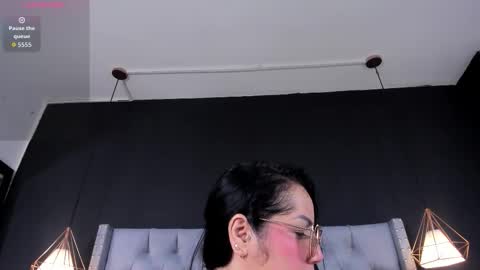 Snapshot of angeline_blake chatting on 11-05-25, 08:31 Angeline online show from 11-05-25, 08:31