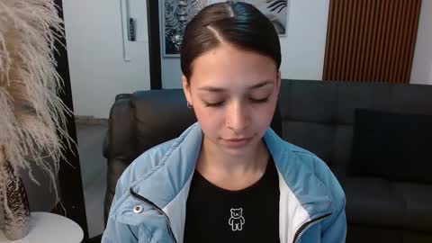 Snapshot of angeline_davies chatting on 02-26-25, 06:21 angeline_davies online show from 02-26-25, 06:21