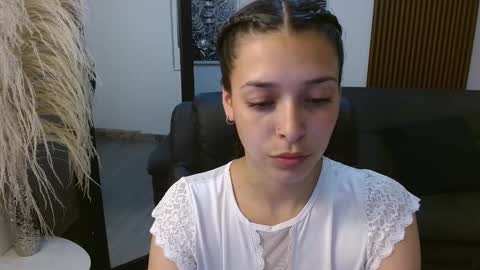 Snapshot of angeline_davies chatting on 03-03-25, 06:12 angeline_davies online show from 03-03-25, 06:12