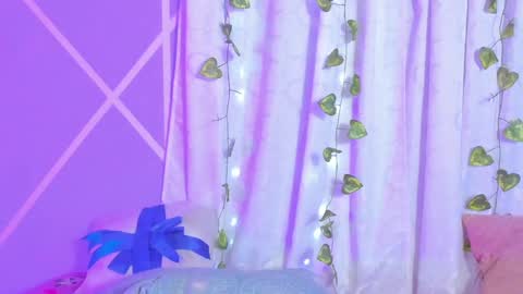 Snapshot of angelique_murphy chatting on 01-15-25, 11:00 Angelique Murphy online show from 01-15-25, 11:00