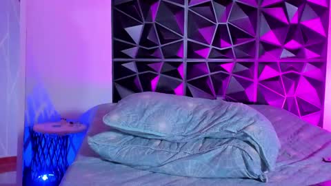 Snapshot of angelique_murphy chatting on 03-02-25, 10:35 Angelique Murphy online show from 03-02-25, 10:35