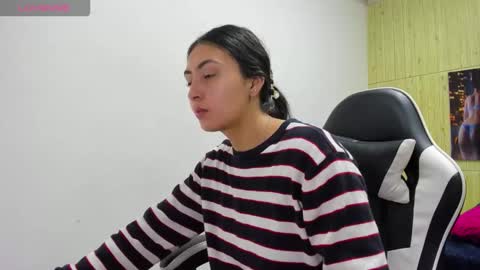 Snapshot of angell_cooper8 chatting on 02-02-26, 12:15 Angell cooper8 online show from 02-02-26, 12:15