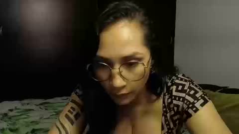  ANGELA ISABELLA  online show from 10-17-25, 08:44