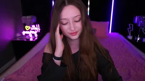 Snapshot of angellblush chatting on 09-18-25, 03:03 AngelBlush online show from 09-18-25, 03:03