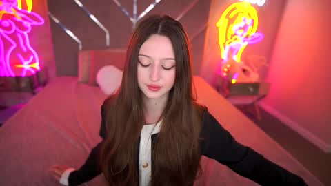 Snapshot of angellblush chatting on 09-22-25, 01:35 AngelBlush online show from 09-22-25, 01:35