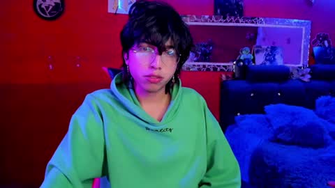 Snapshot of angellonfire chatting on 12-12-24, 07:52 Angel online show from 12-12-24, 07:52