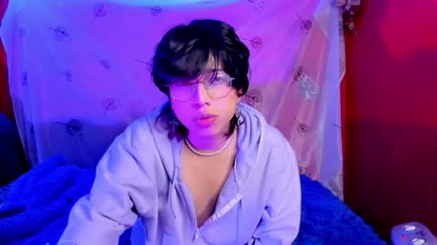 Snapshot of angellonfire chatting on 12-28-24, 10:25 Angel online show from 12-28-24, 10:25